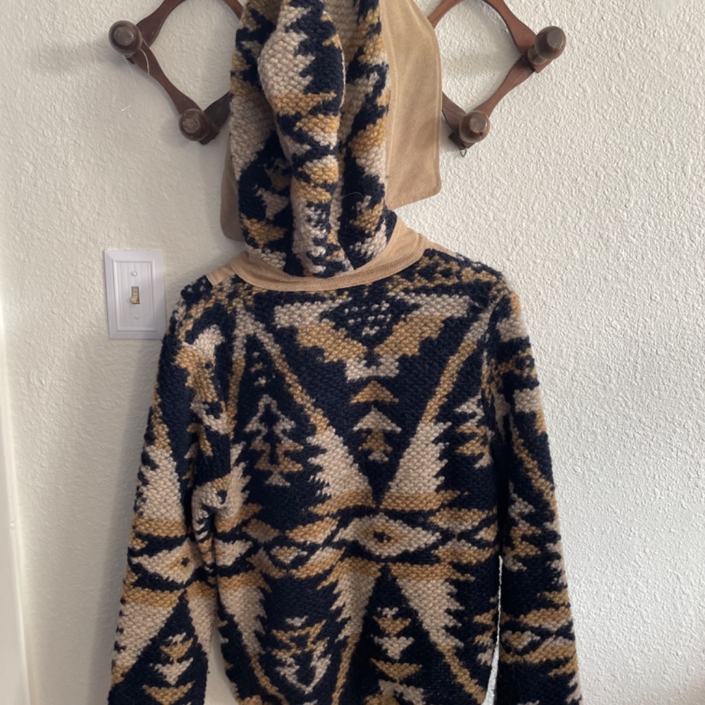 Fleece - Picture 2 of 4